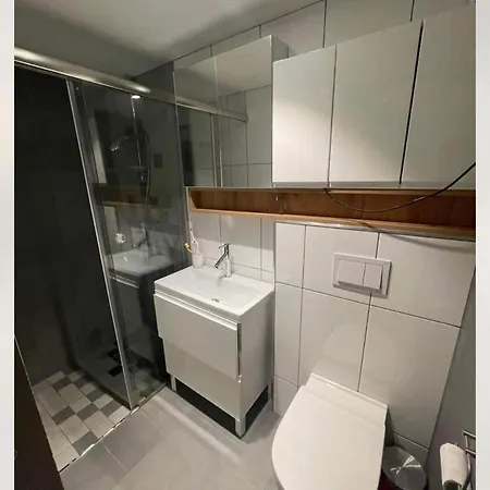 Cozy With 2 Bedrooms Apartment