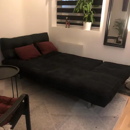 Cozy With 2 Bedrooms ترومسو